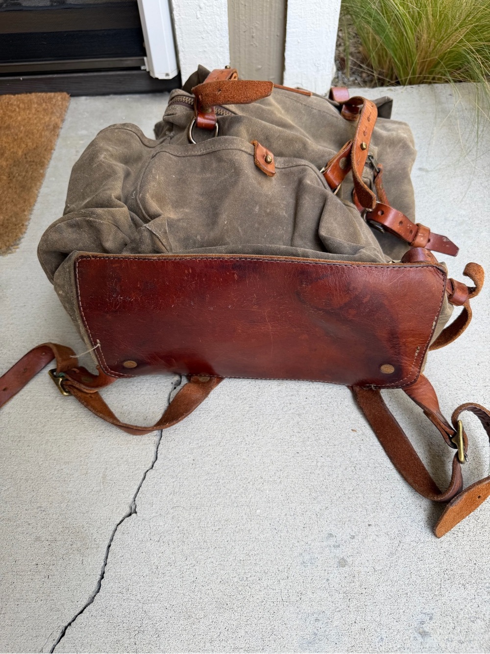 Bradley Mountain The Wilder Bag-Field Tan Incredible Waxed Canvas bag Backpack - Picture 12 of 16
